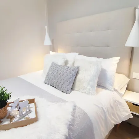 Vista Al Puerto. Apartamento *